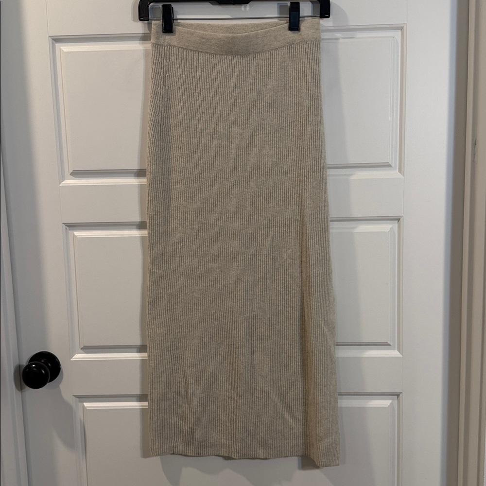 Intermix sweater skirt P-Small - Picture 1 of 4